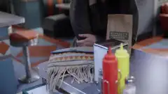 Засланец из космоса 1 сезон 3 серия